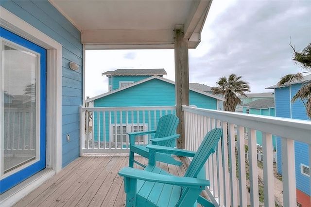 678 Anchor Dr, Port Aransas, TX 78373
