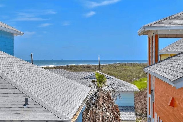 678 Anchor Dr, Port Aransas, TX 78373