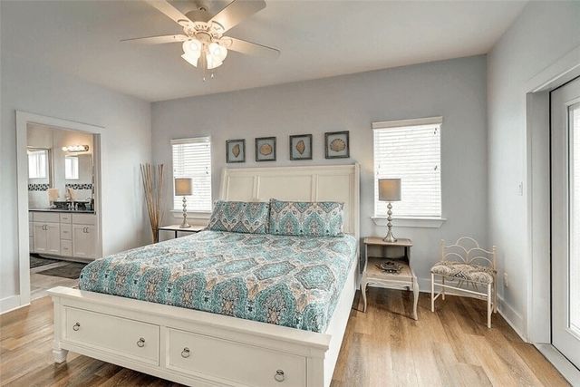 678 Anchor Dr, Port Aransas, TX 78373