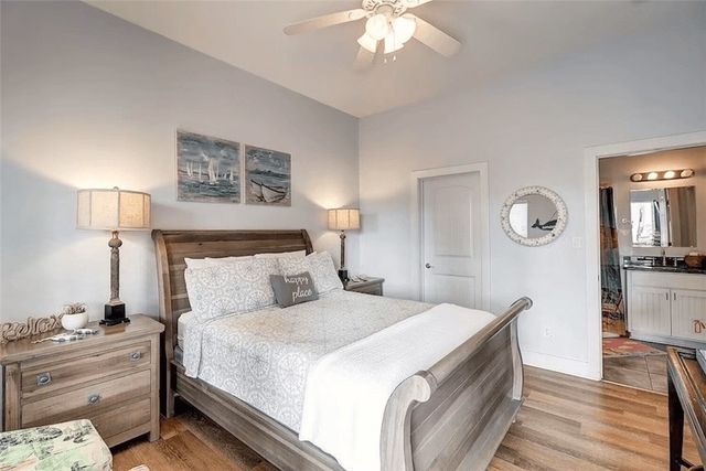 678 Anchor Dr, Port Aransas, TX 78373