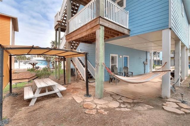 678 Anchor Dr, Port Aransas, TX 78373