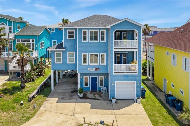 678 Anchor Dr, Port Aransas, TX 78373