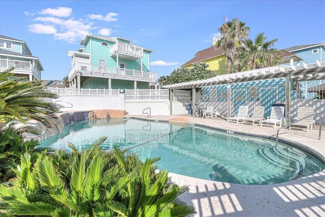 678 Anchor Dr, Port Aransas, TX 78373