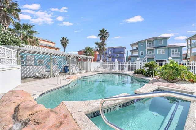 678 Anchor Dr, Port Aransas, TX 78373