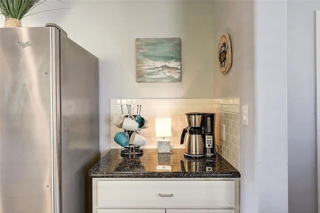 678 Anchor Dr, Port Aransas, TX 78373