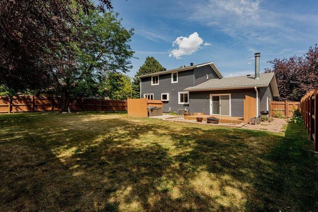 2322 Cromwell Street S, Moorhead, MN 56560