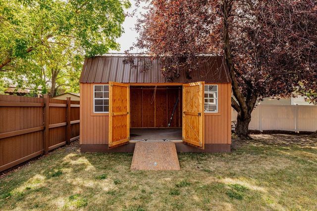 2322 Cromwell Street S, Moorhead, MN 56560