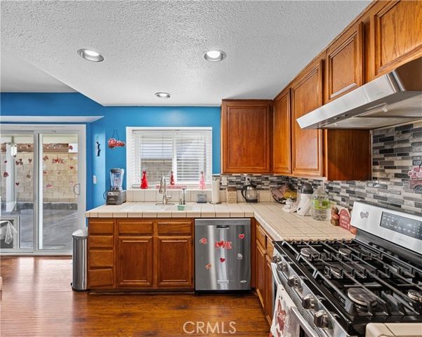 2130 Limewood, Lancaster, CA 93536