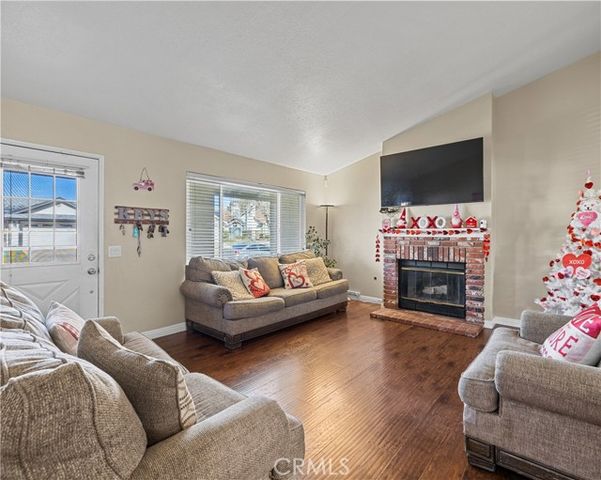 2130 Limewood, Lancaster, CA 93536