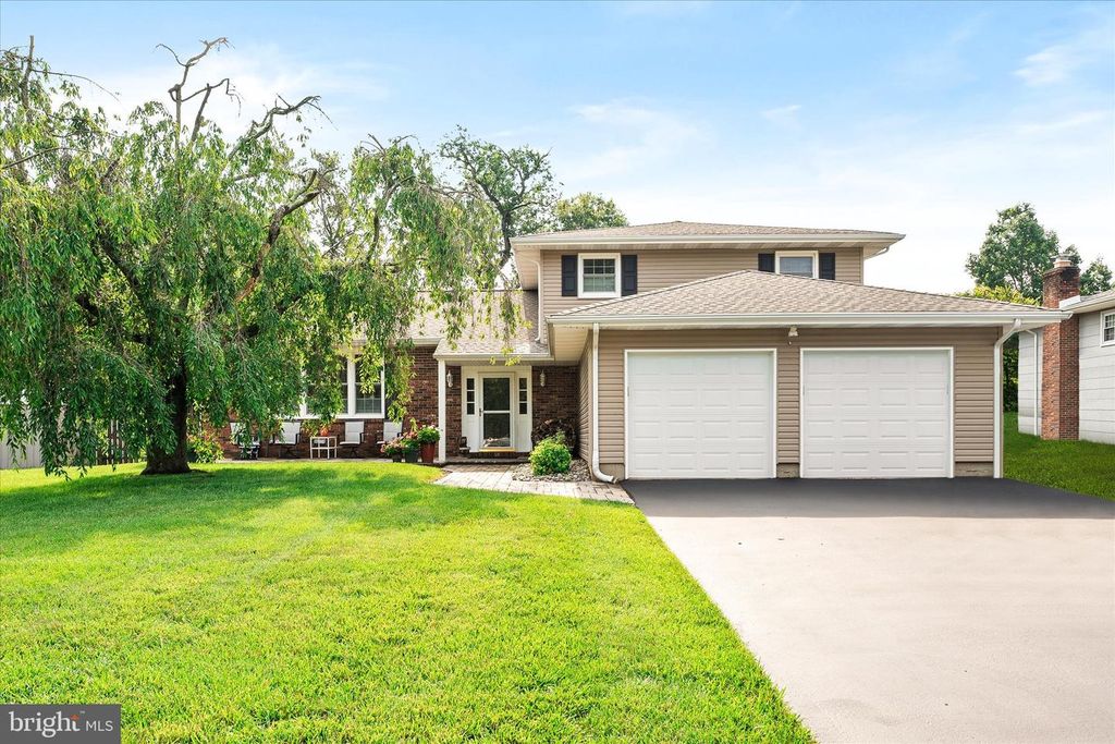 85 TUDOR DR, Hamilton, NJ 08690