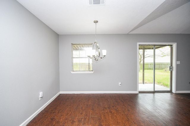 208 Willow Street, Sealy, TX 77474