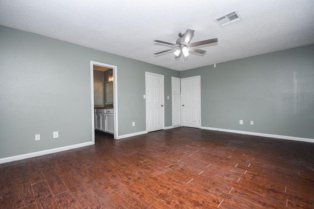 208 Willow Street, Sealy, TX 77474