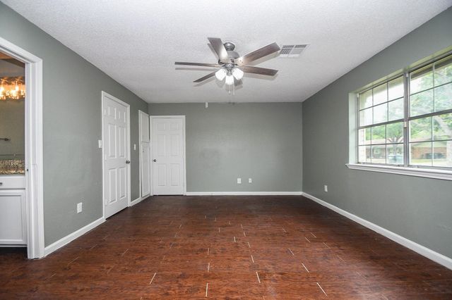 208 Willow Street, Sealy, TX 77474