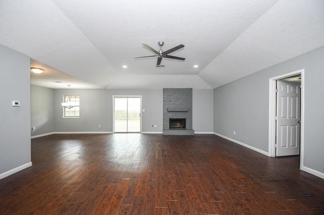 208 Willow Street, Sealy, TX 77474