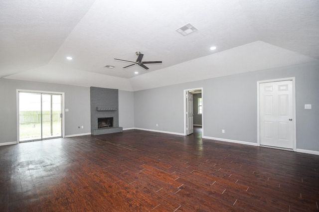 208 Willow Street, Sealy, TX 77474