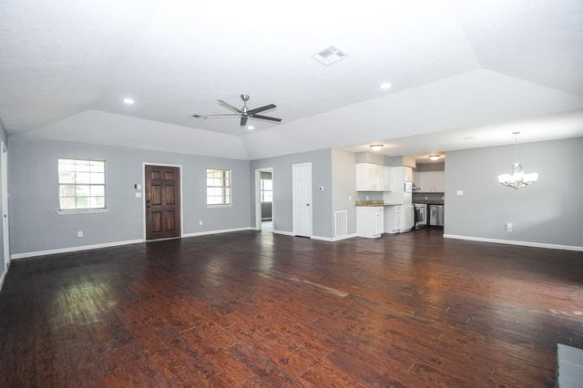 208 Willow Street, Sealy, TX 77474