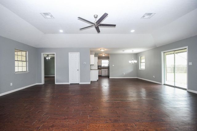 208 Willow Street, Sealy, TX 77474