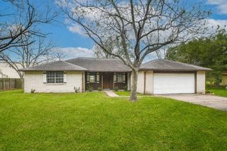 208 Willow Street, Sealy, TX 77474