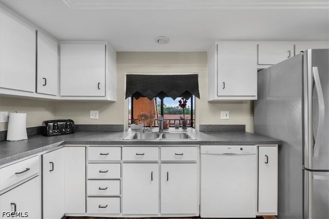 5510 SW 4th PL 305, Cape Coral, FL 33914