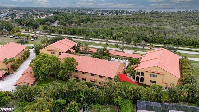 5510 SW 4th PL 305, Cape Coral, FL 33914