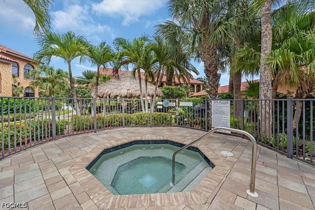 5510 SW 4th PL 305, Cape Coral, FL 33914
