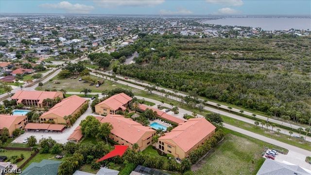 5510 SW 4th PL 305, Cape Coral, FL 33914
