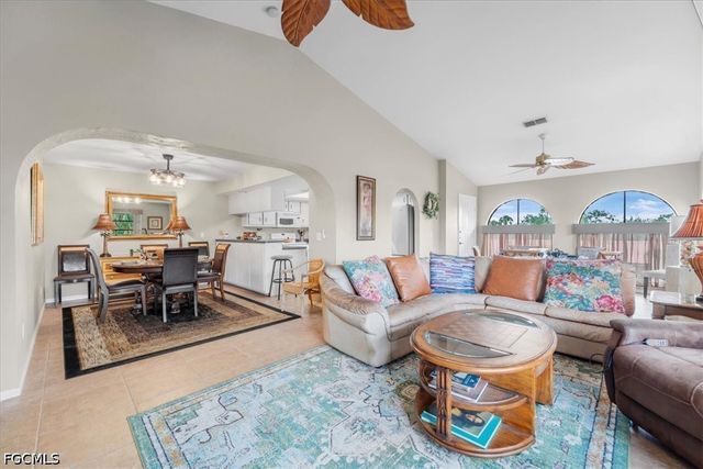 5510 SW 4th PL 305, Cape Coral, FL 33914