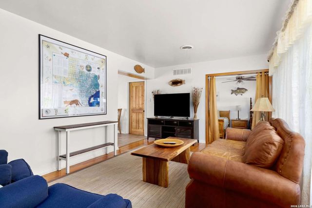 222 Eastley, San Antonio, TX 78217