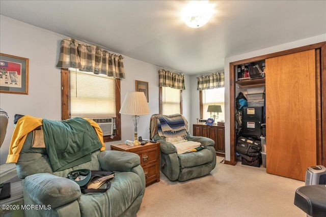 225 Freeman Street, Woodbridge, NJ 07095