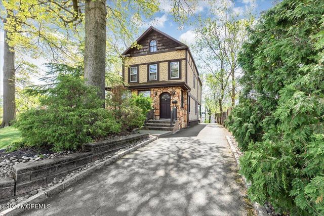 225 Freeman Street, Woodbridge, NJ 07095