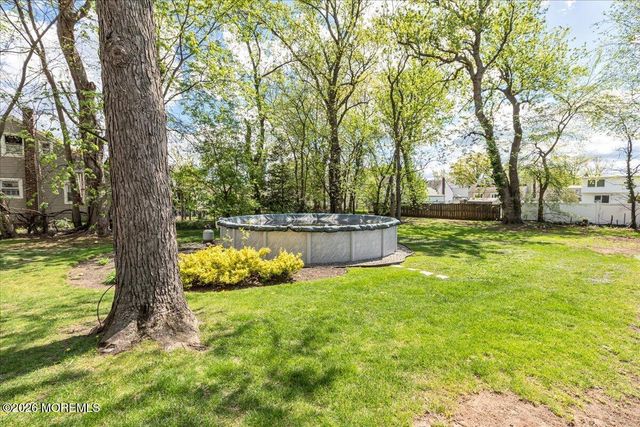 225 Freeman Street, Woodbridge, NJ 07095