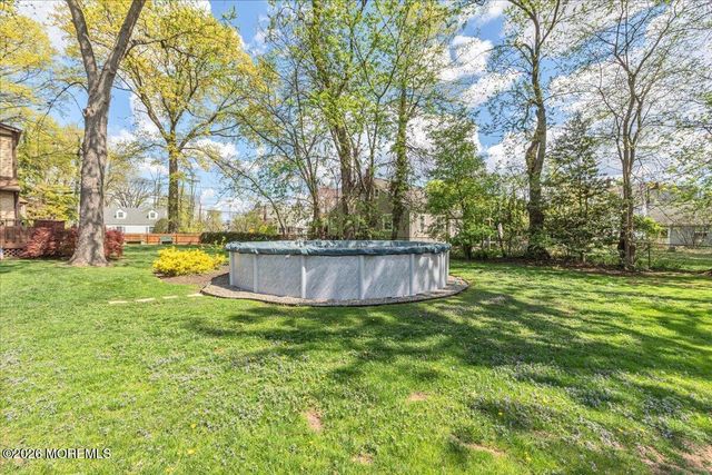 225 Freeman Street, Woodbridge, NJ 07095