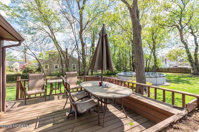 225 Freeman Street, Woodbridge, NJ 07095