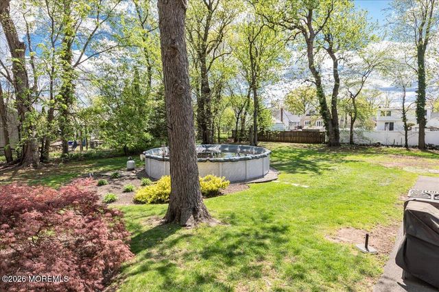 225 Freeman Street, Woodbridge, NJ 07095