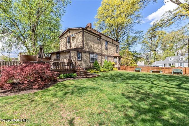 225 Freeman Street, Woodbridge, NJ 07095