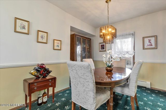 225 Freeman Street, Woodbridge, NJ 07095