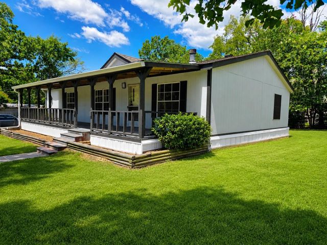 151 N Canyon Drive, Onalaska, TX 77360