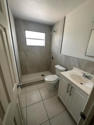 422 Caroline Avenue, West Palm Beach, FL 33413