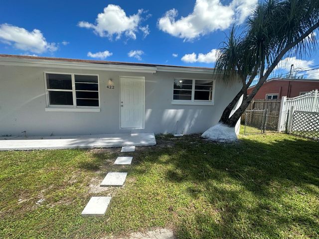 422 Caroline Avenue, West Palm Beach, FL 33413