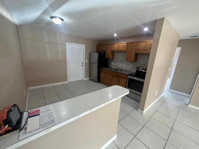 422 Caroline Avenue, West Palm Beach, FL 33413