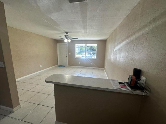 422 Caroline Avenue, West Palm Beach, FL 33413