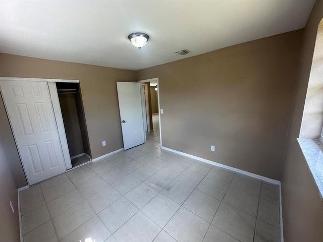422 Caroline Avenue, West Palm Beach, FL 33413