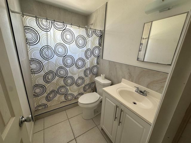 422 Caroline Avenue, West Palm Beach, FL 33413
