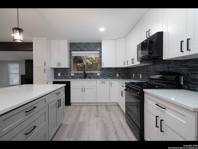 8619 Oak Ledge, San Antonio, TX 78217