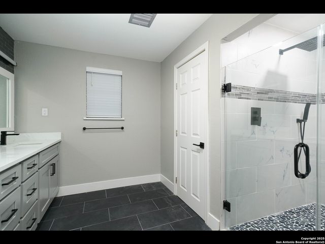 8619 Oak Ledge, San Antonio, TX 78217