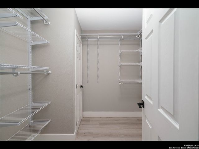 8619 Oak Ledge, San Antonio, TX 78217