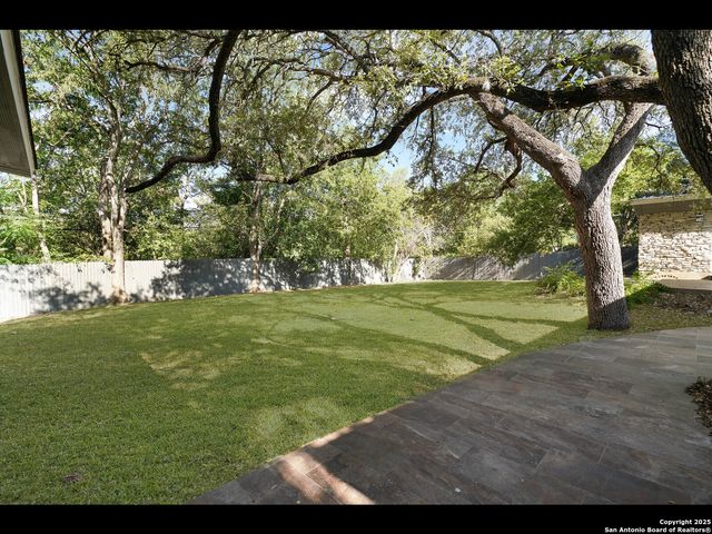 8619 Oak Ledge, San Antonio, TX 78217