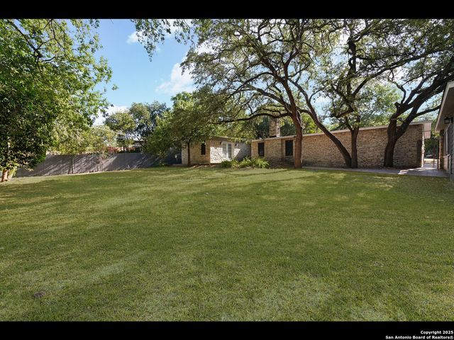 8619 Oak Ledge, San Antonio, TX 78217