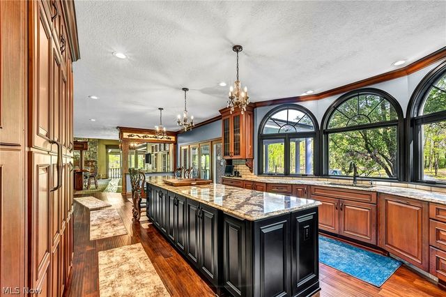 6900 Deerfield Avenue NW, Canal Fulton, OH 44614