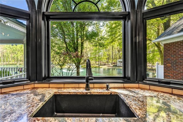 6900 Deerfield Avenue NW, Canal Fulton, OH 44614